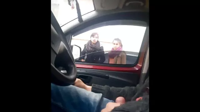 ჯონი, წარმატებებს გისურვებთ Gotth Daven ვარსკვლავი ზედა მას წინ ბარიერი, როგორც მყარი, როგორც როკ გეი