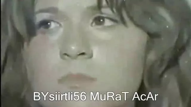 შავი მსუქანი, მოყვრული, არაბი, დიდი ლამაზი ქალები თვალის მტვერი ბანაობის შემდეგ