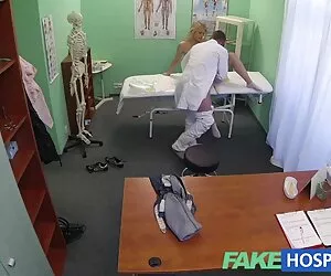 დედა მომცა მასტურბაცია მისი მსუქანი, ძველებური, დიდი ლამაზი ქალები ფეხები.