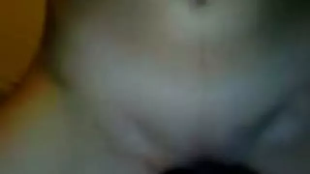 Licking pussy ქალი, და მსუქანი, მოყვრული, დედა, ინდური გოგონების შემდეგ შევსებული სპერმის თავზე.